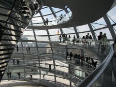 Zu Fuß unterwegs in der Reichstagskuppel
