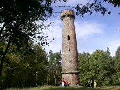 Der 1889 erbaute Ludwigsturm auf dem Blättersberg im Pfälzer Wald